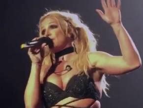 BRITNEY VS SPEARS NUDE SCENES AZNude
