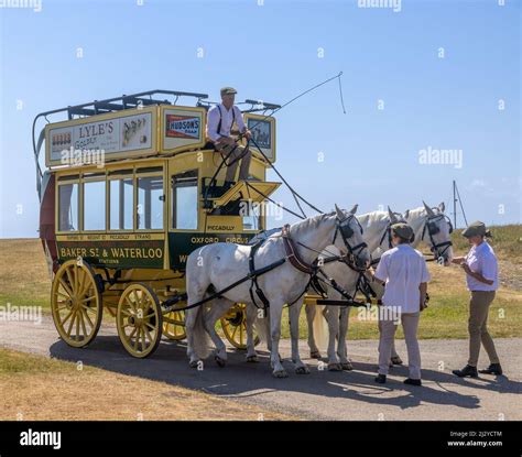 Horse Drawn Bus High Resolution Stock Photography And Images Alamy