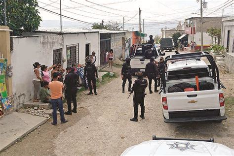 Transe Nte Fue Golpeado Por Hombres Que Iban En Camioneta Peri Dico