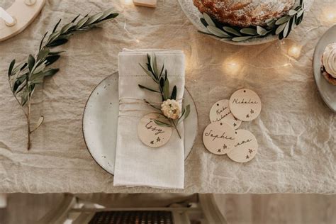 Tischkarte Anhänger Weihnachten personalisiert aus Holz mit Sternen