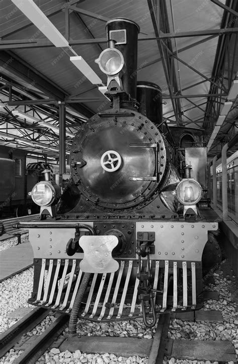 Premium Photo | Old steam locomotive black and white photo