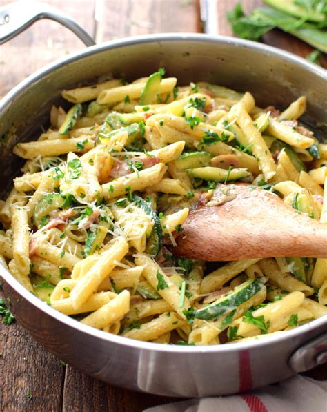 Pasta Con Calabacín Bizcochos Y Sancochos