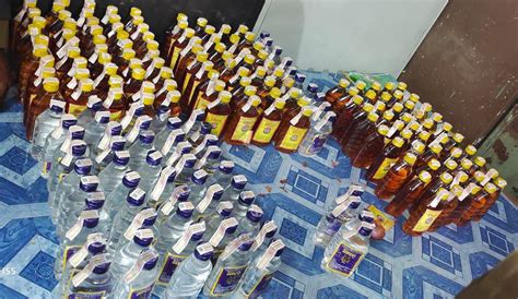 The Police Caught The Accused Red Handed Seized 200 Pav Country Liquor पुलिस ने आरोपित को