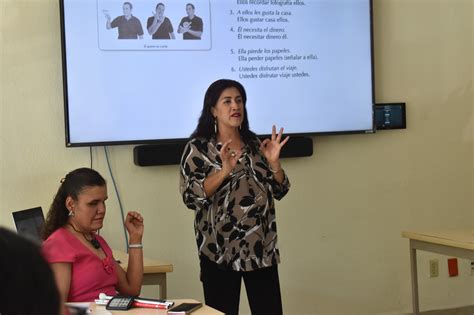 Udgvirtual Fomenta La Inclusi N Con Un Curso De Lengua De Se As