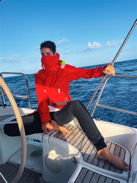 Sailing Outfit: What to Wear Sailing — When Sailing - Boat Life Blueprint