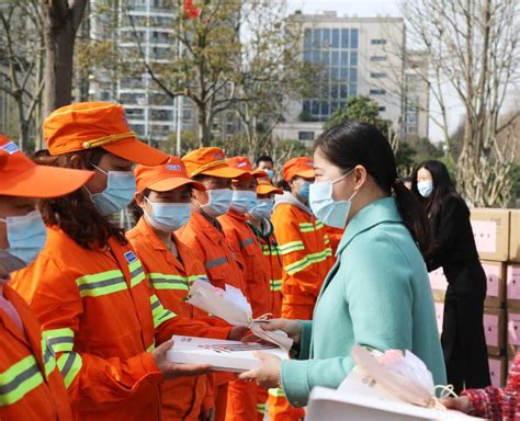 真情关怀送温暖 “三八”慰问暖人心澎湃号·政务澎湃新闻 The Paper