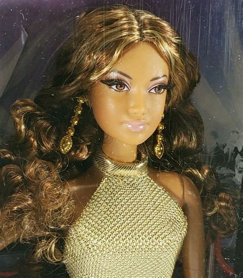 Nrfb Barbie N The Look Red Carpet Gold Dress Lea Model Muse Mib