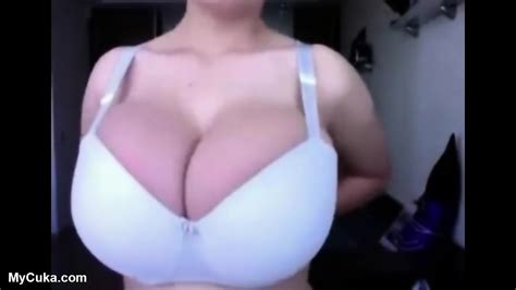 Low Angle Huge Natural Big Tits Teen Continue On MyCuka
