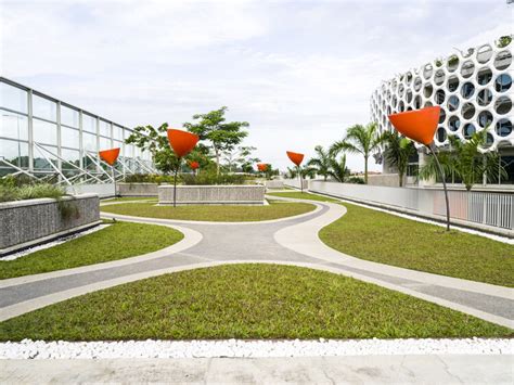 Orange Village / Koffi & Diabaté Architectes | ArchDaily