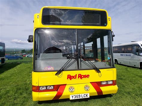 Semi Preserved Red Rose Travel Aylesbury Dennis Dart SL Flickr