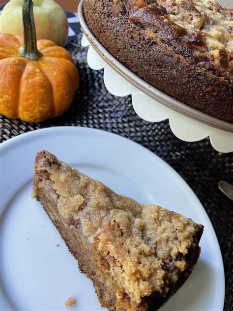 Pumpkin Apple Streusel Cake Recipe