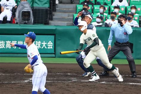 ＜高崎健康福祉大高崎・報徳学園＞4回、報徳・石野は右前適時打二塁打（撮影・井垣 忠夫） ― スポニチ Sponichi Annex 野球