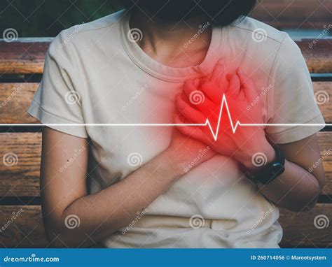 Severe Pain From Internal Chest Pain Heart Attack Or Pain Pressing In