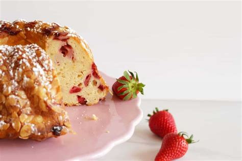 Austrian Topfen Strawberry Bundt Cake (Gugelhupf) - Living on Cookies