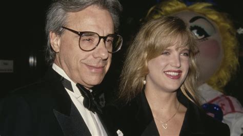 Inside The Tragic Relationship Between Dorothy Stratten And Peter