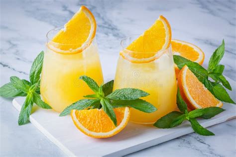 Copo De Suco De Laranja Gelo Laranja Frio Fresco Copo De Suco De