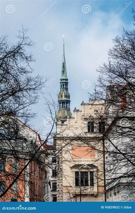 Santo Peters Church En Riga Letonia Foto De Archivo Imagen De