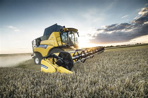 New Holland Cr