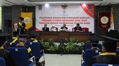 Fakultas Hukum UGM Luluskan 82 Wisudawan Tingkat Sarjana Fakultas