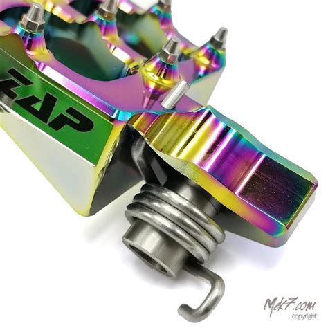 ZAP TechniX E Peg Fußrasten Beta RR 2020 Rainbow Limited Edition