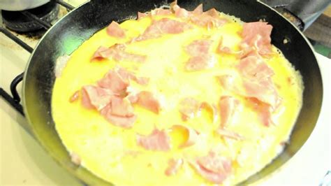 Huevos Revueltos Con Jamon Scrambled Eggs With Ham Youtube