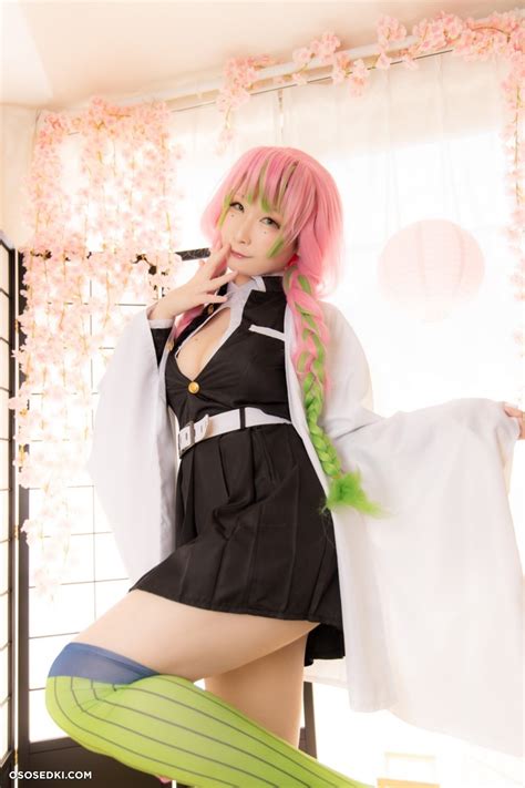 Atsuki Kimetsu No Yaiba Mitsuri Kanroji Naked Cosplay Asian