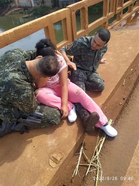 Pol Cia Ambiental Salva Mulher Que Tentava Pular De Ponte R Dio Metr Fm