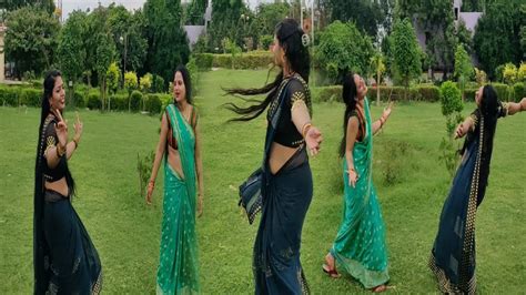 हल्की सी बारिश 🌦️ में ही नाचने 💃 ।। लगी दोनो Priya Yadav और Ruchi Yadav