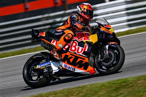 Motogp Pol Espargaro Quickest On Day Two Of Sepang Shakedown Check