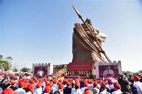 世界最大體量關公青銅雕像在這裡：荊州關公義園 每日頭條