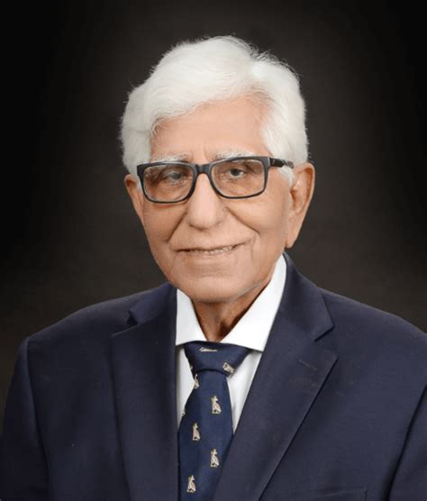 vattikuti foundation aua humanitarian award winner  ties  vf ceo