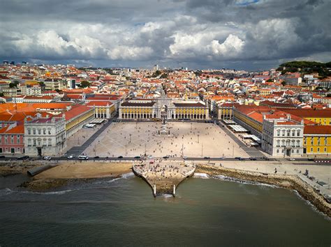 Pra A Do Rcio Ou Terreiro Do Pa O