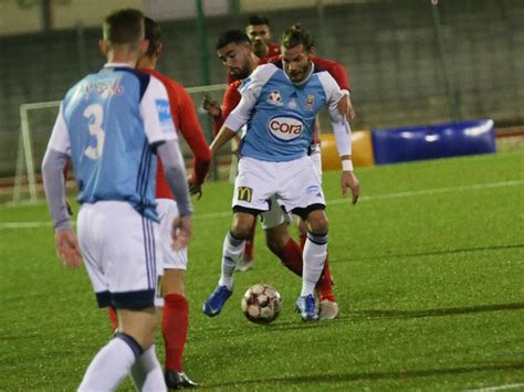 Footballrégional 1 Poule C Vesoul Simpose à Selongey Et Se Rapproche Du Sommet