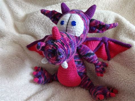 Bastelspaß mit Hasekind Amigurumi Drache Dinosaur stuffed animal