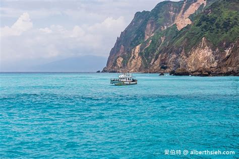 2023宜蘭賞鯨推薦．龜山島賞鯨繞島牛奶海（新福豐168賞鯨豚，不誇張直接看到整群五百隻海豚！）