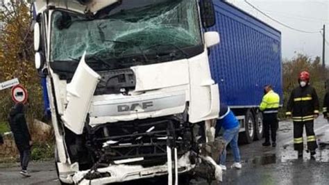 Tragico Scontro Tra Camion C Una Vittima