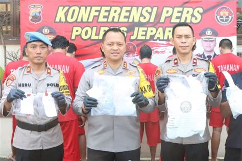 Polres Jepara Tangkap 2 Pengedar Narkoba Sita 512 88 Gram Sabu Sabu