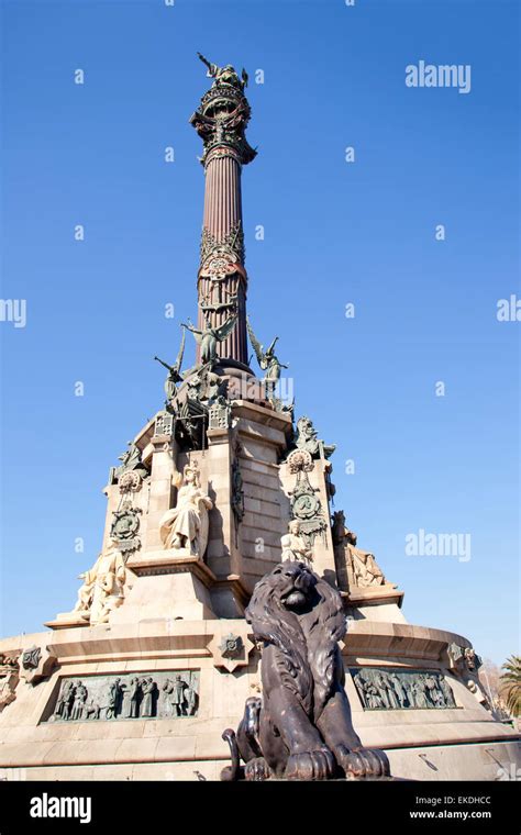 Barcelona Cristobal Colon statue on blue sky Stock Photo - Alamy