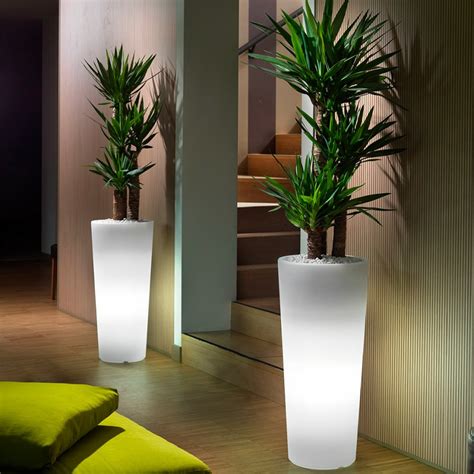 Genesis H J Stor Vase Med Led Lys Rund Potteskjuler Polyethylen