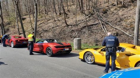 Polizei In Hessen Kontrolliert Am Car Freitag Wieder Autoposer Und