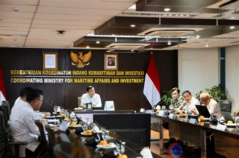 Menko Luhut Pimpin Rapat Koordinasi Mengenai Penegasan Pengembangan