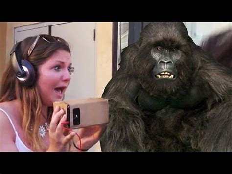 SCARY GORILLA PRANK in HOLLYWOOD! - YouTube