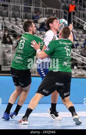 Luka Lovre Klarica von PPD Zagreb in Aktion während der DELO EHF