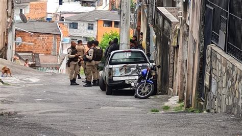 Adolescente De 16 Anos é Feita Refém Por Namorado Armado No Bairro De