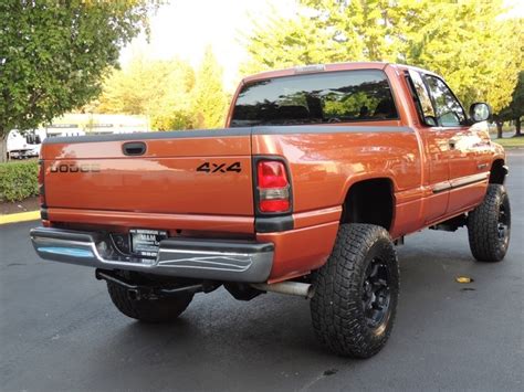 2001 Dodge Ram 1500 SLT 4dr Quad Cab SLT / 4X4 / LIFTED LIFTED