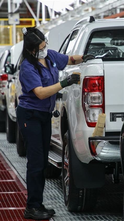 Las Tasas Del Mercado Laboral De Mujeres Bonaerenses Alcanzaron Sus