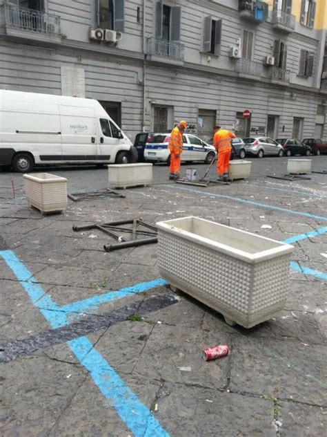 Piazza Portanova Da Parcheggio Abusivo A Oasi Pedonale La Repubblica