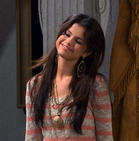 Alex Russo Selena Gomez Cute Hula Dance Teen Actresses You Are