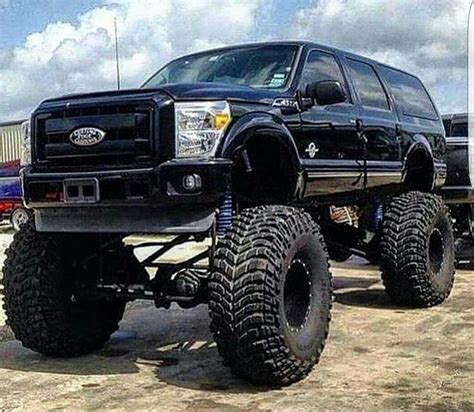 Ford Excursion What A Baddie😍😍😍 Ford Excursion Lifted Ford Trucks Big Ford Trucks