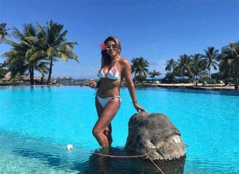 Carolina Arregui deslumbra a sus seguidores con fotos en bikini a sus 51 años desde Tahiti TV